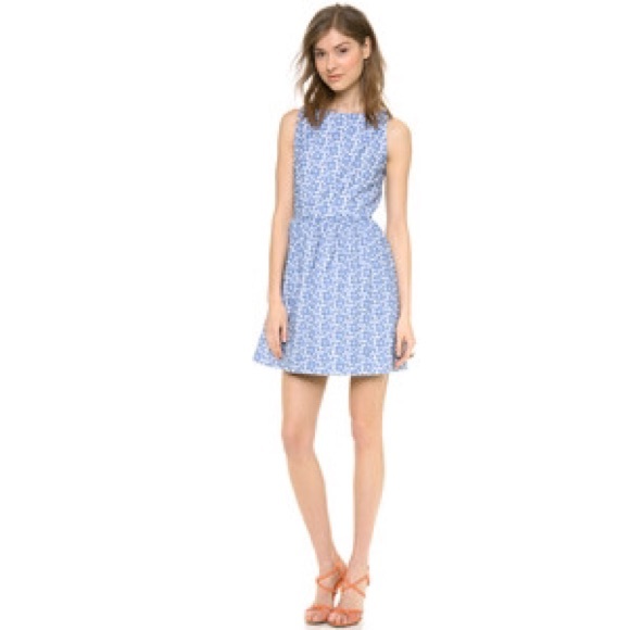 Alice + Olivia Dresses & Skirts - Alice and Olivia Lilyanne Dress
