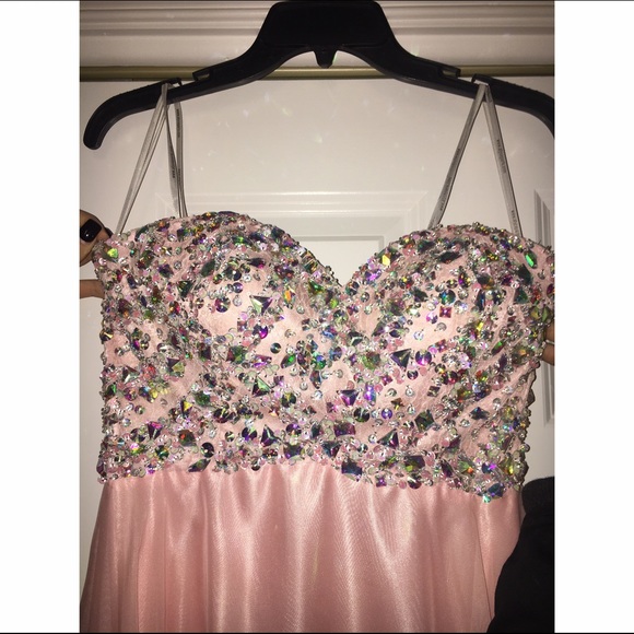 Light pink prom/sweet dress !!💅🏼 - Picture 2 of 4