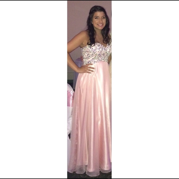 Light pink prom/sweet dress !!💅🏼 - Picture 4 of 4