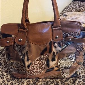 Monroe and Main print style purse