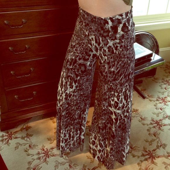 Black and Grey Toned Leopard Bells