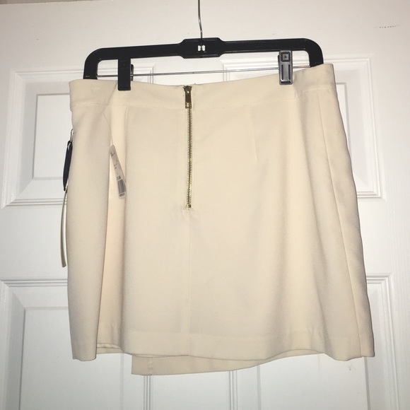 Forever 21 Cream Skirt - Picture 2 of 4