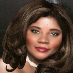 Meet your Posher, Evelina