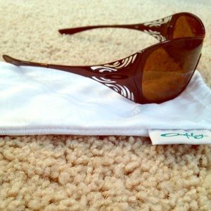 Oakley women's sunglasses
