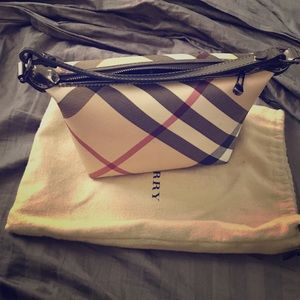 Burberry purse