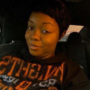 Meet your Posher, Shakia