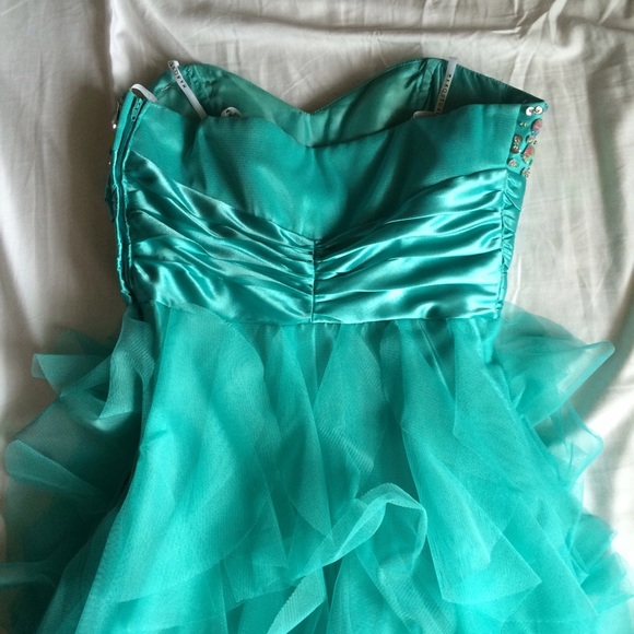 ⭐️PROM DRESS - Picture 3 of 4