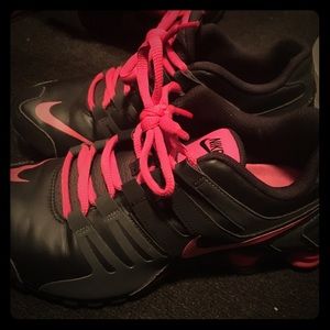 Woman's Nike shocks