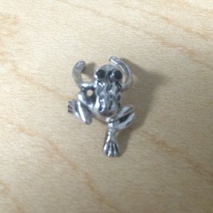 Frog earring cuff