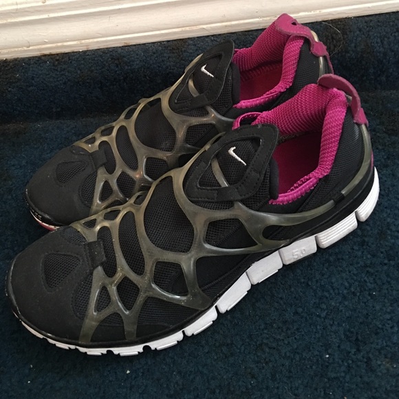 Perfect gym shoes 🐝