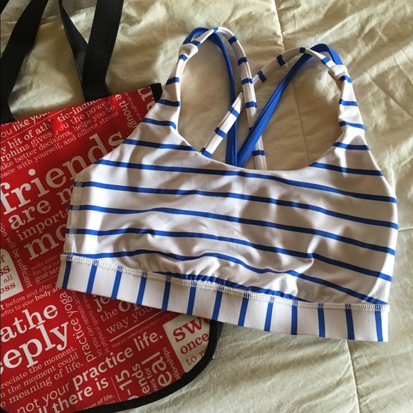 LULULEMON Sports Bra.