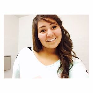 Meet your Posher, Candace