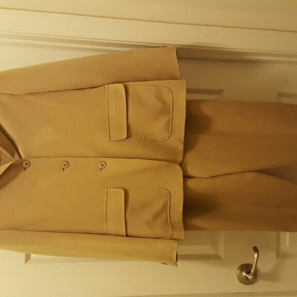 Women's suit, very comfortable to wear.