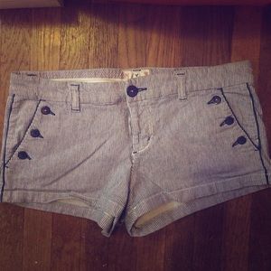 American Eagle Sear Sucker Shorts size 8