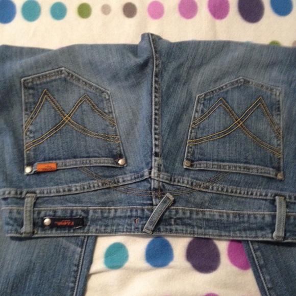 Vigoss Jeans - Picture 3 of 3