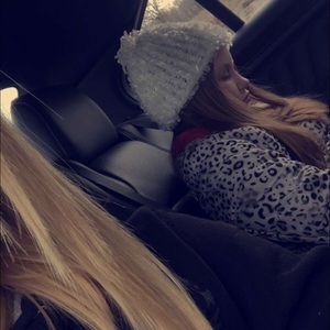 Meet your Posher, Brinley