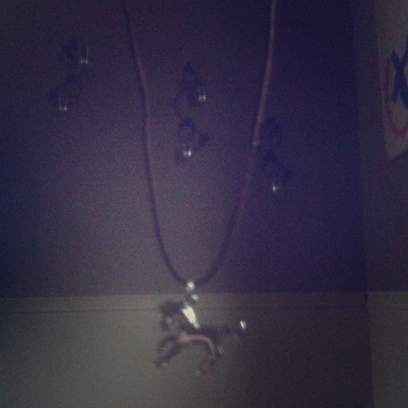 Horse pendant lia Sophia necklace