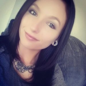 Meet your Posher, Brittney