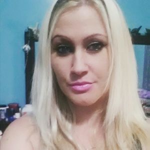 Meet your Posher, Desiree