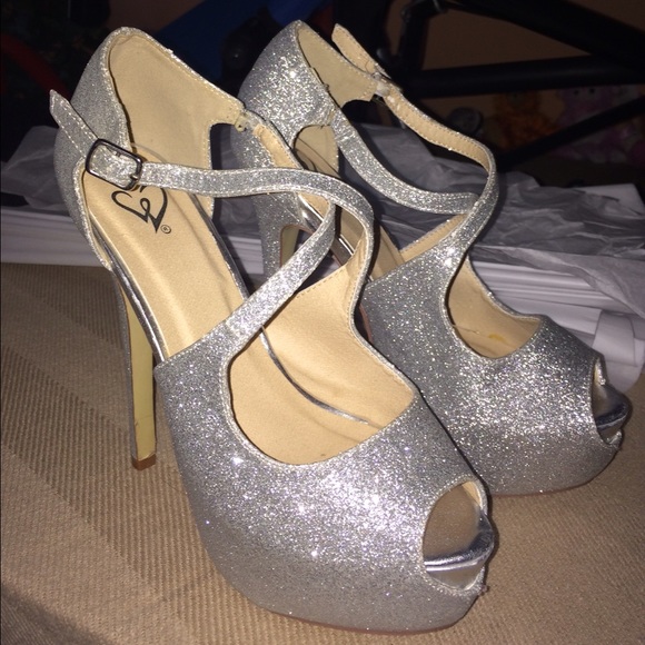 WINDSOR Xstrap HEELS SZ 8👠 - Picture 4 of 4