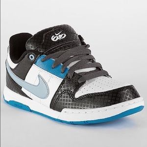 Nike 6.0 Air Mogan Sneaker