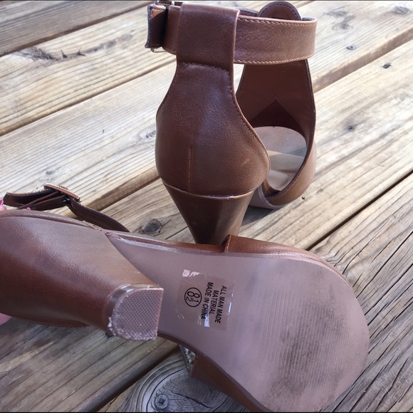 Heeled Ankle Bootie - Picture 3 of 3