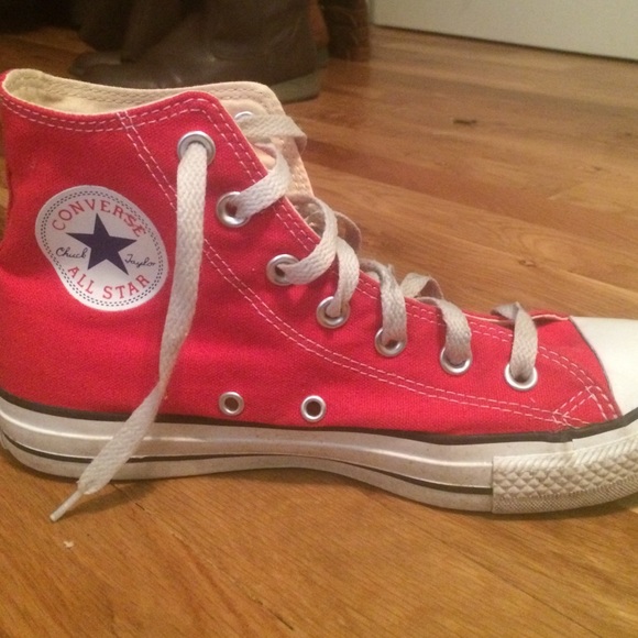 red hightop converse