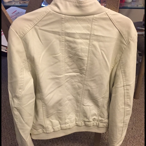 White jacket - Picture 2 of 2