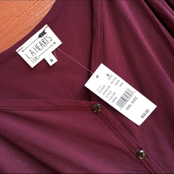 NWT Long sleeve Shoulder top! - Picture 2 of 3