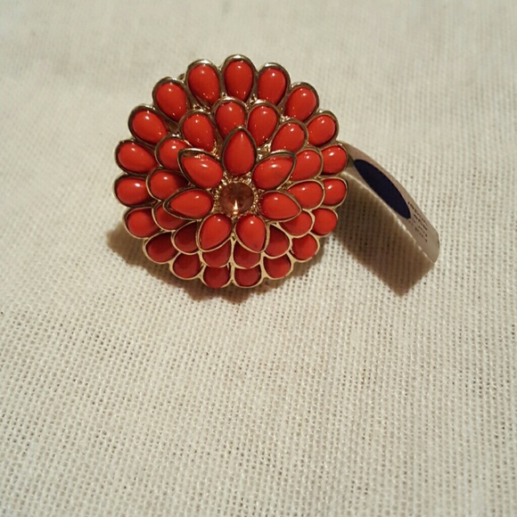 Very cute orange ring
