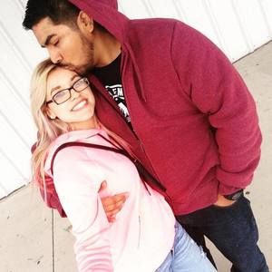 Meet your Posher, Elisa