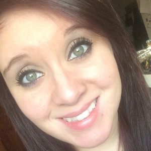 Meet your Posher, Mercedes