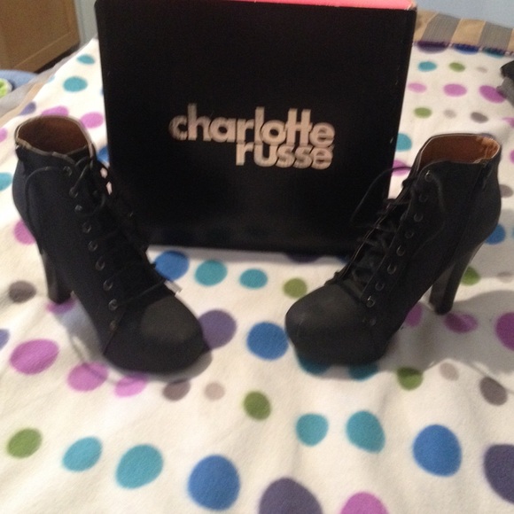 Tie up ankle boot