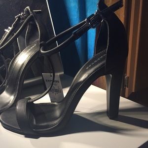 NEW with Tags - OFFER ON Express heels