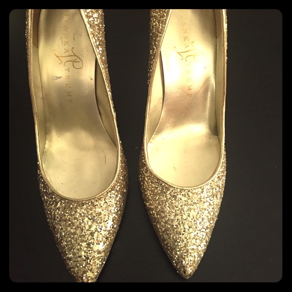 Ivanka Trump Shoes - Ivanka Trump gold classic pump