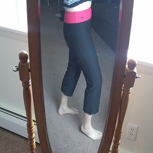 Nike Fit Dry Capri