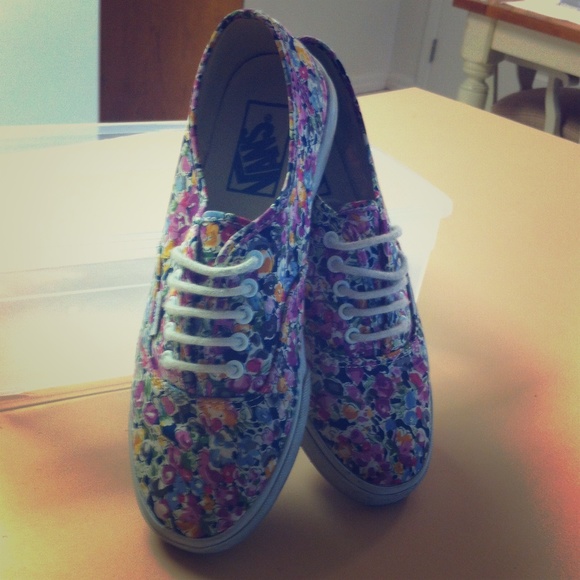 Floral Vans