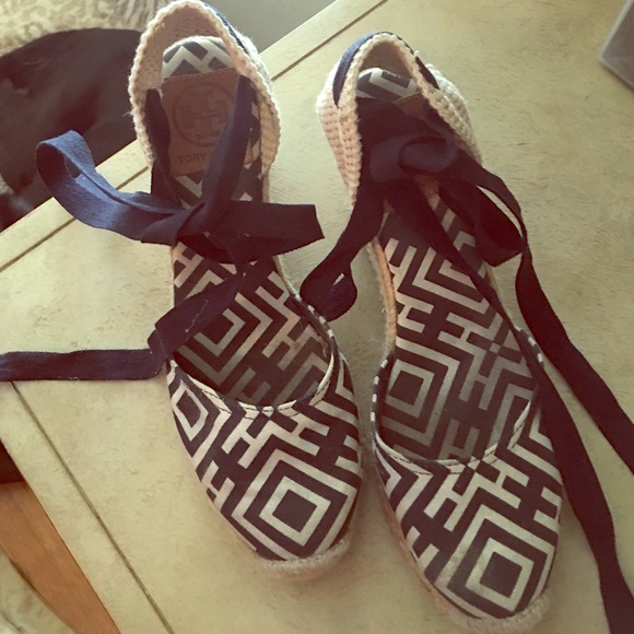 Tory Burch geometric print espadrilles navy/white