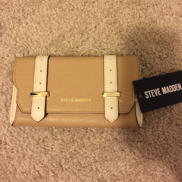 Steve Madden wallet