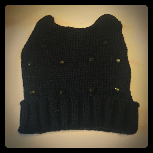 Cute cat ear beanie!