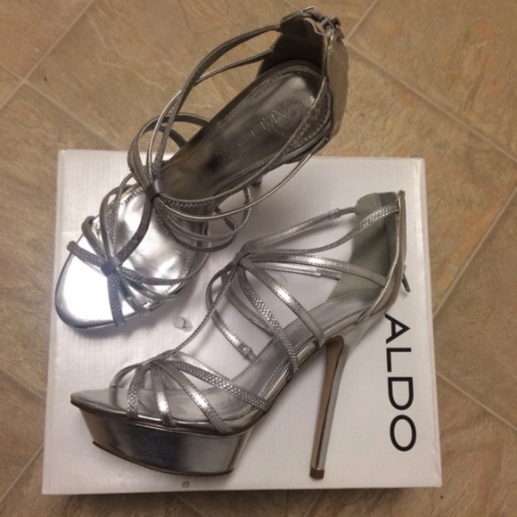New ALDO high heel sandals - Picture 3 of 4