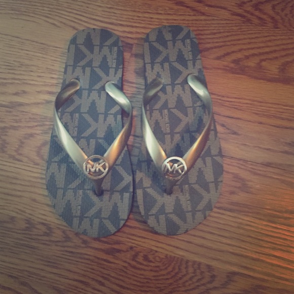 Michael Kora flip flops