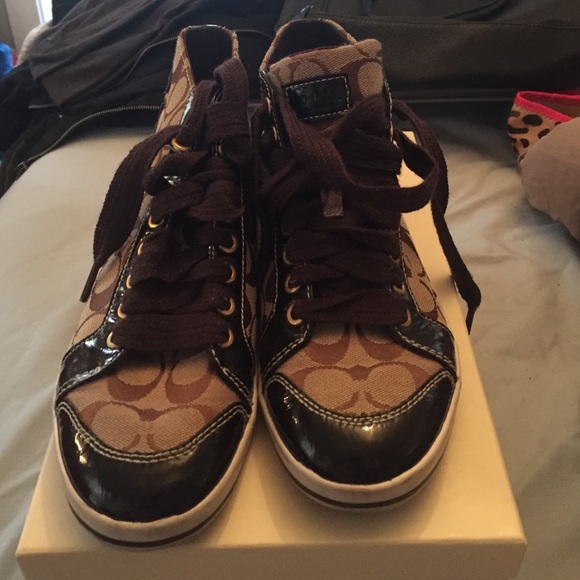 Women's coach shoes size 7.5