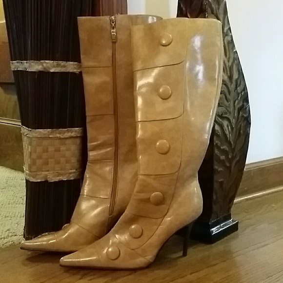 High-heeled Boots