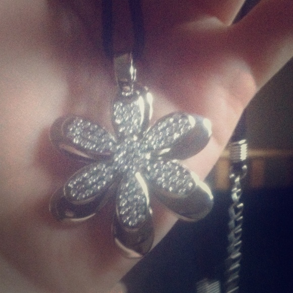 Double flower lia Sophia necklace