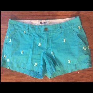 Cute shorts! With seahorse print!