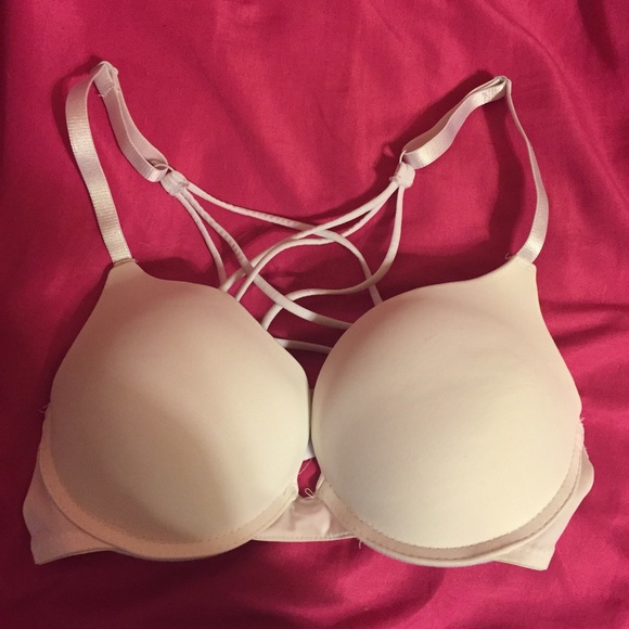32A SUPER push-up bra from wet seal!