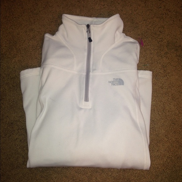 ✨CLOSET REVAMP✨ North Face pullover!