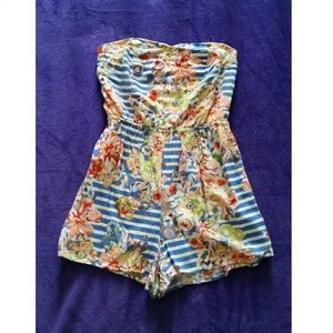 Strapless romper with pockets