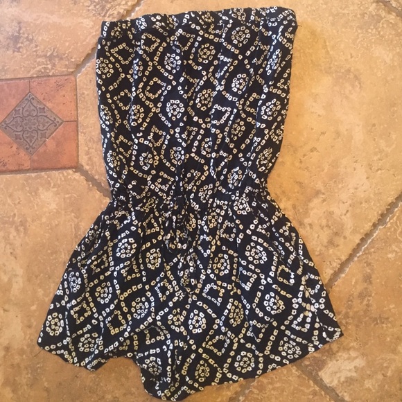 Wet seal romper